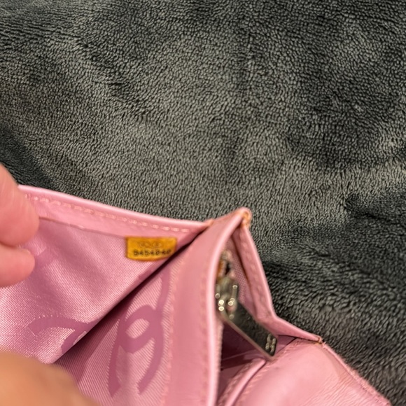 Chanel Cambon Pink wallet - Picture 4 of 10